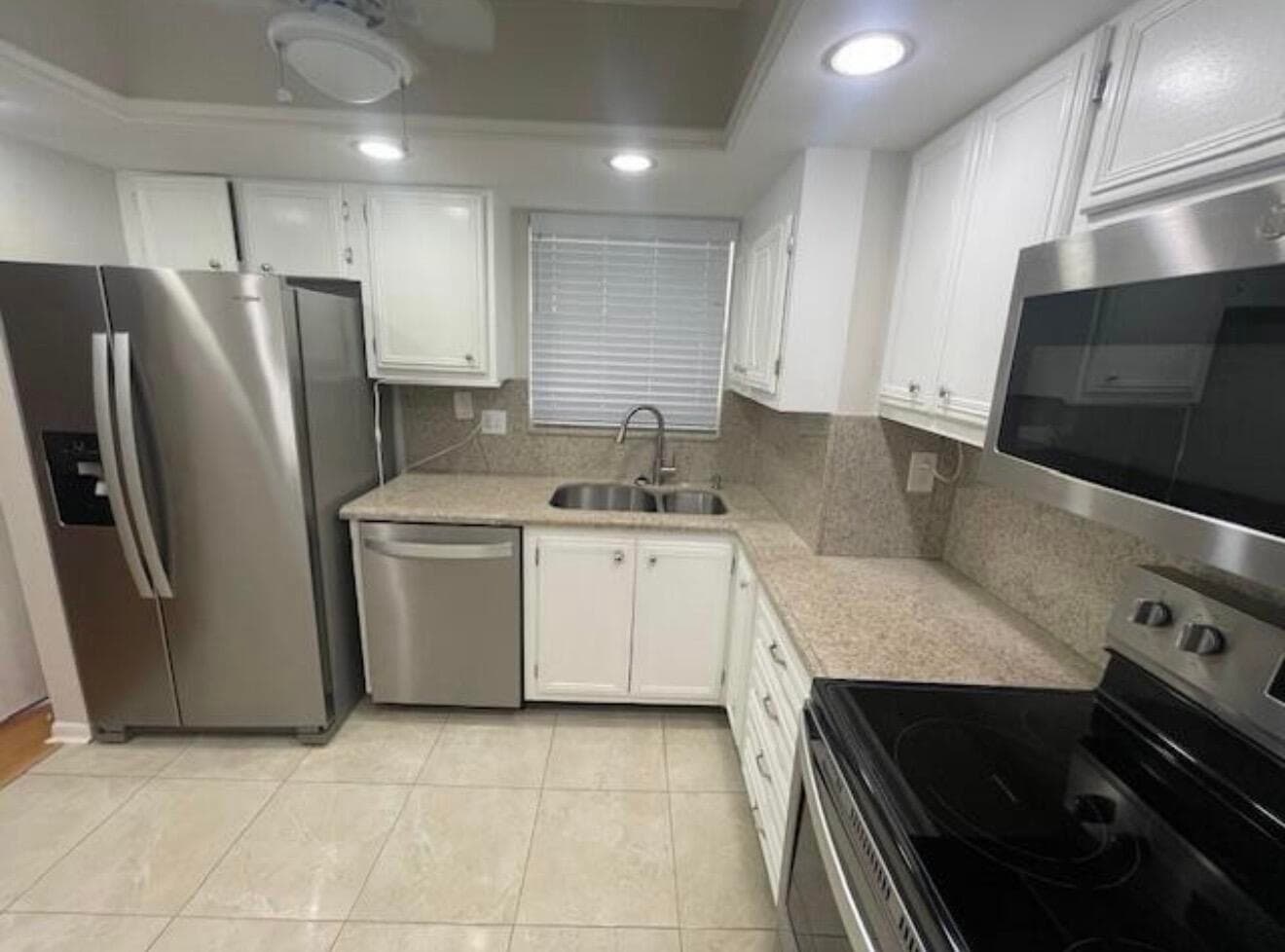 705 Lori Dr Drive 216, Palm Springs, FL 33461 — photo 1 of 13