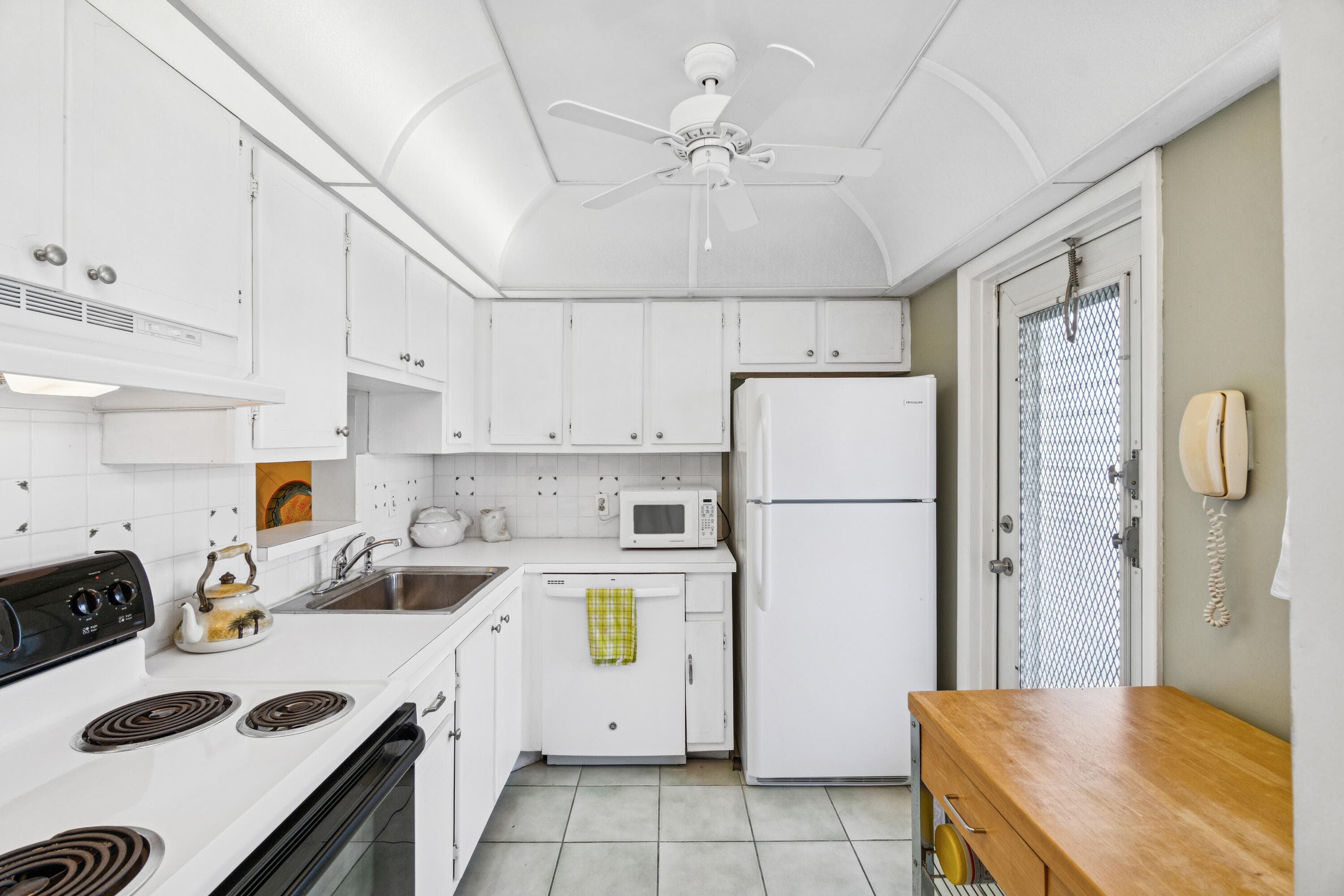108 NE 20th Avenue NE 201, Boynton Beach, FL 33435 — photo 17 of 39