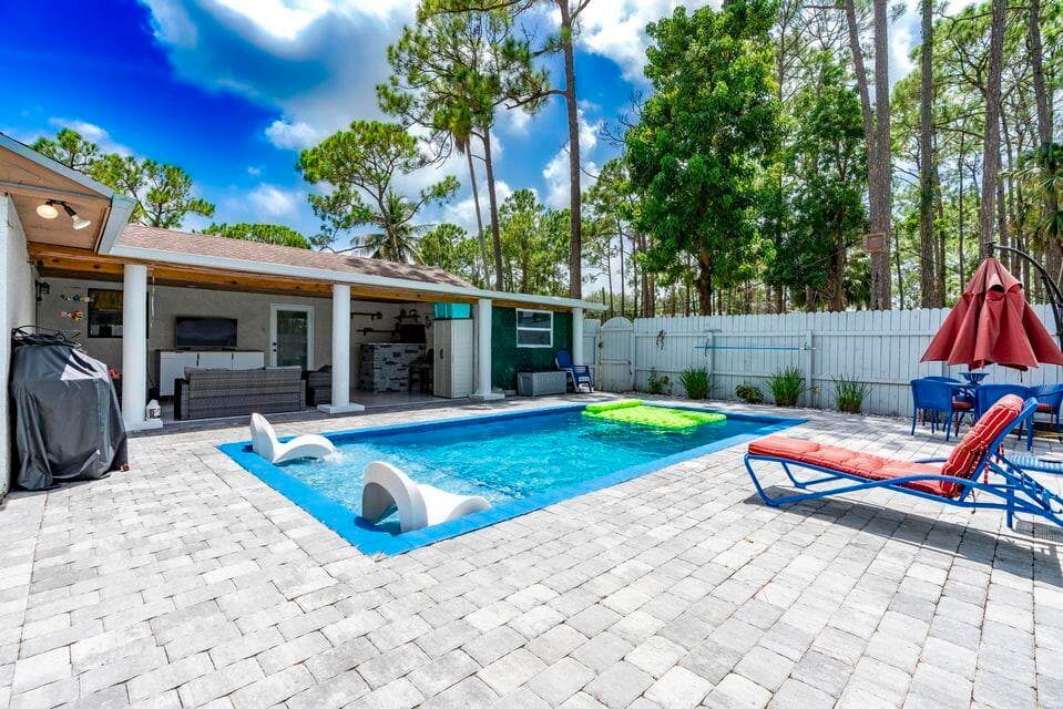 15211 60th Place N, Loxahatchee, FL 33470 — photo 4 of 60