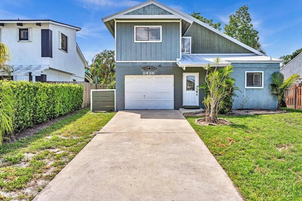 2438 Southridge Road, Delray Beach, FL 33444 — photo 1 of 52