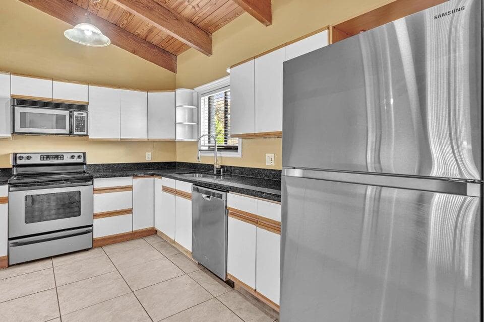 2438 Southridge Road, Delray Beach, FL 33444 — photo 5 of 52