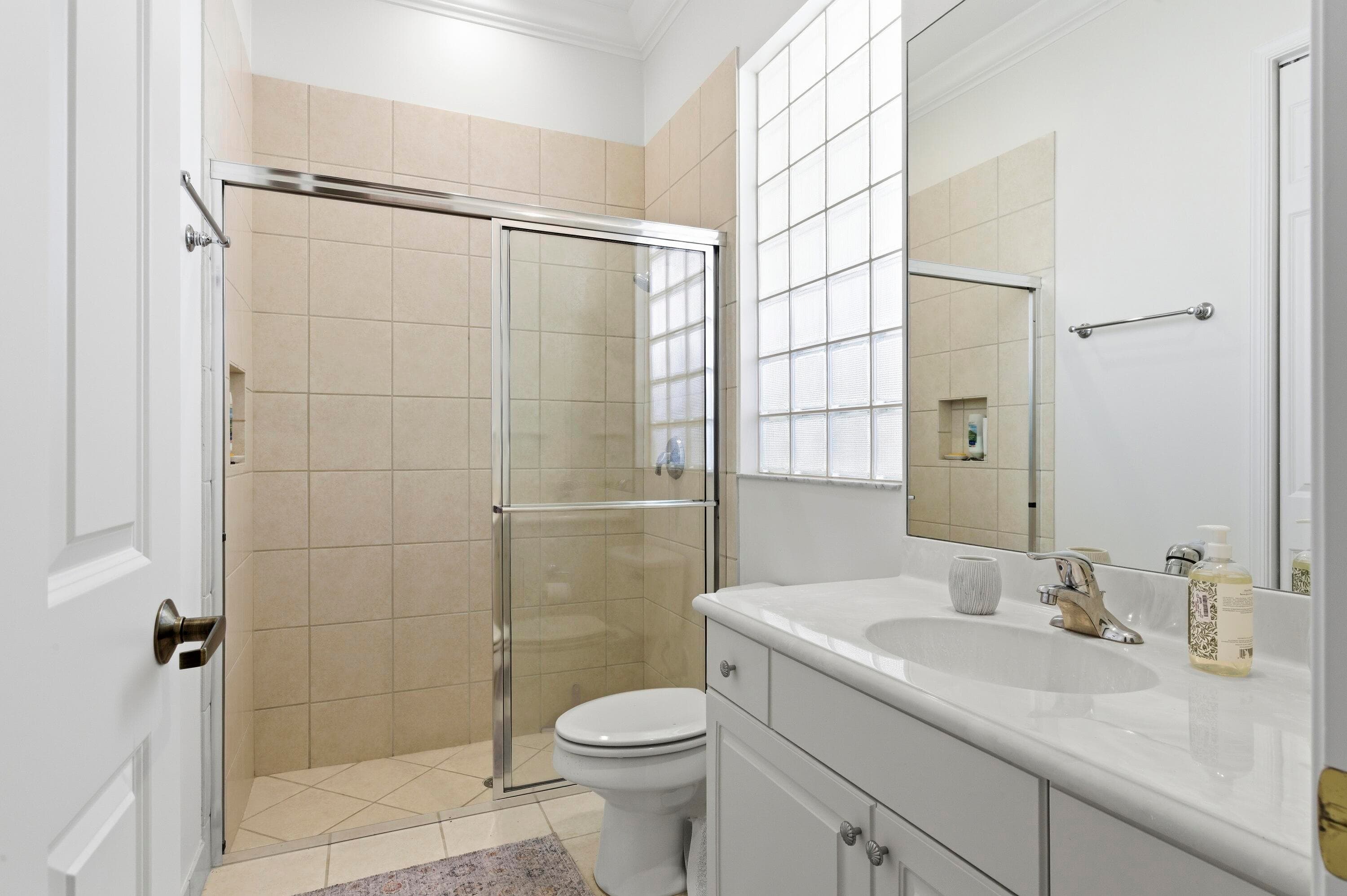 401 Via Placita, Palm Beach Gardens, FL 33418 — photo 17 of 21