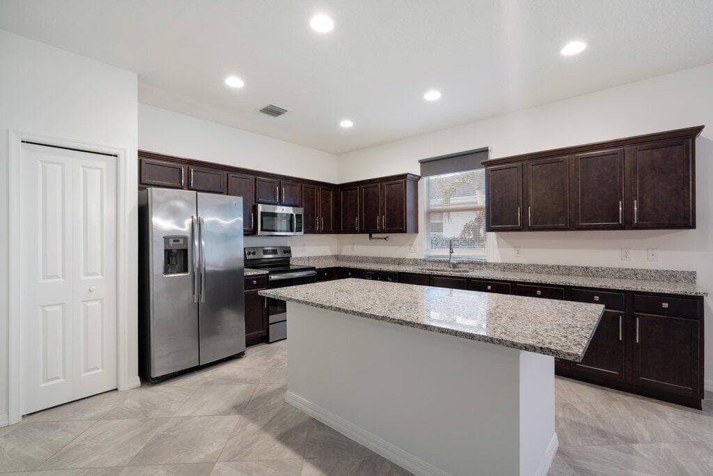 2055 46th Avenue, Vero Beach, FL 32966 — photo 9 of 23