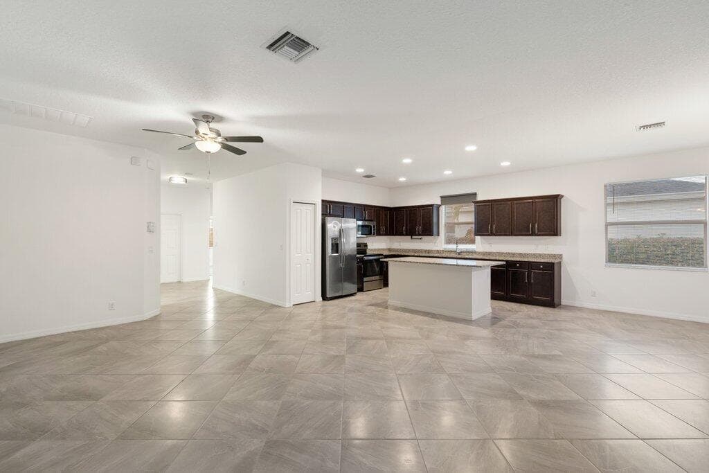 2055 46th Avenue, Vero Beach, FL 32966 — photo 12 of 23