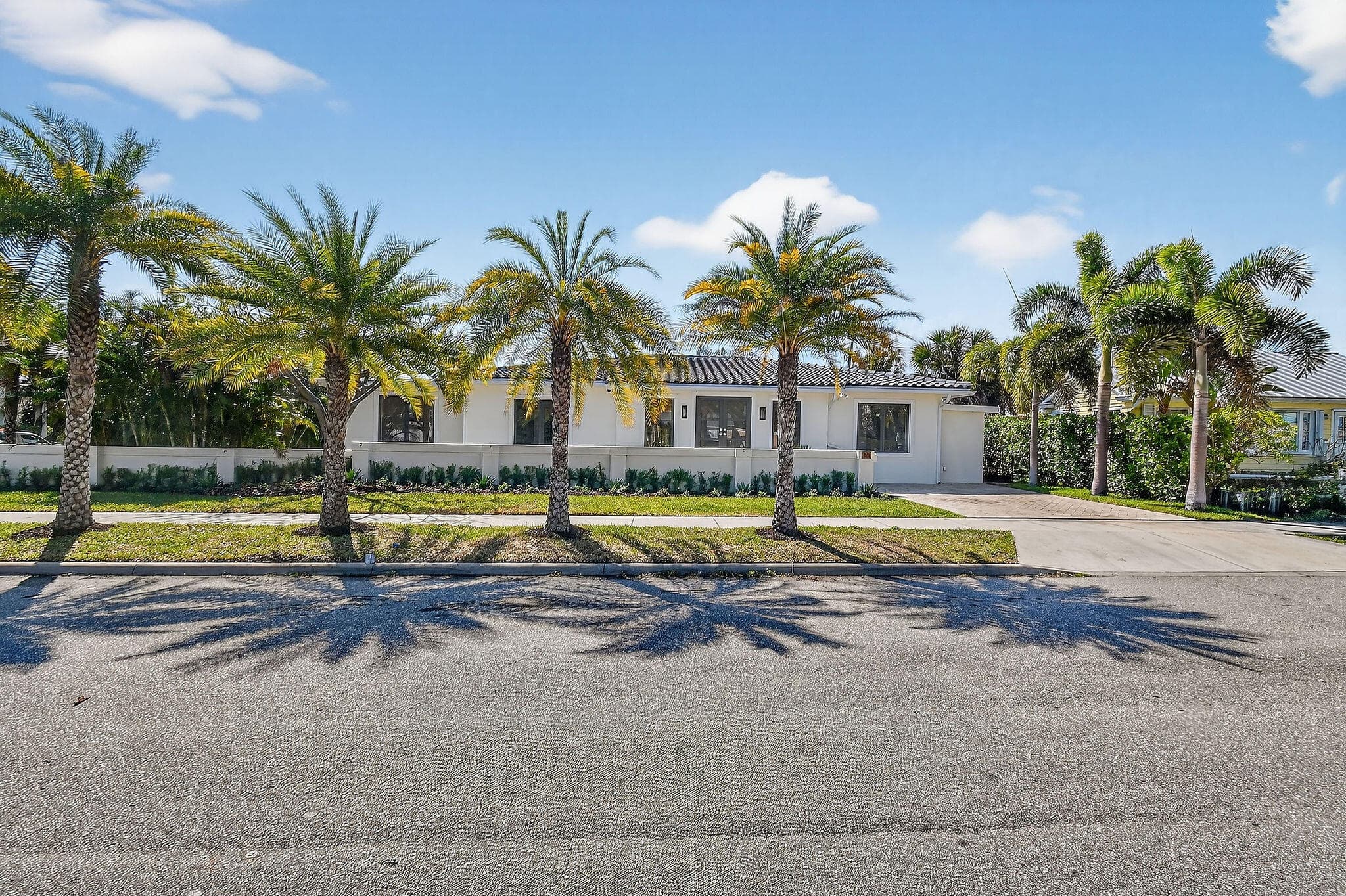 326 Palmetto Street, West Palm Beach, FL 33405 — photo 1 of 62