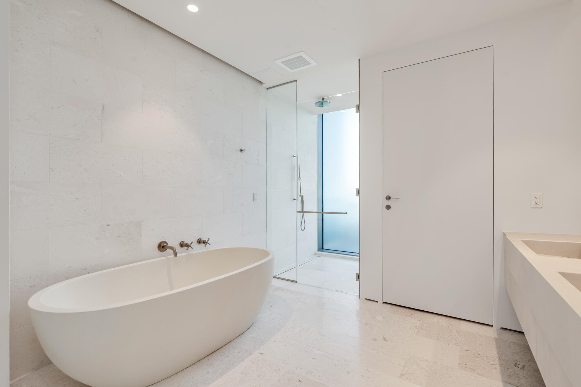 200 Arkona Court 501, West Palm Beach, FL 33401 — photo 14 of 46
