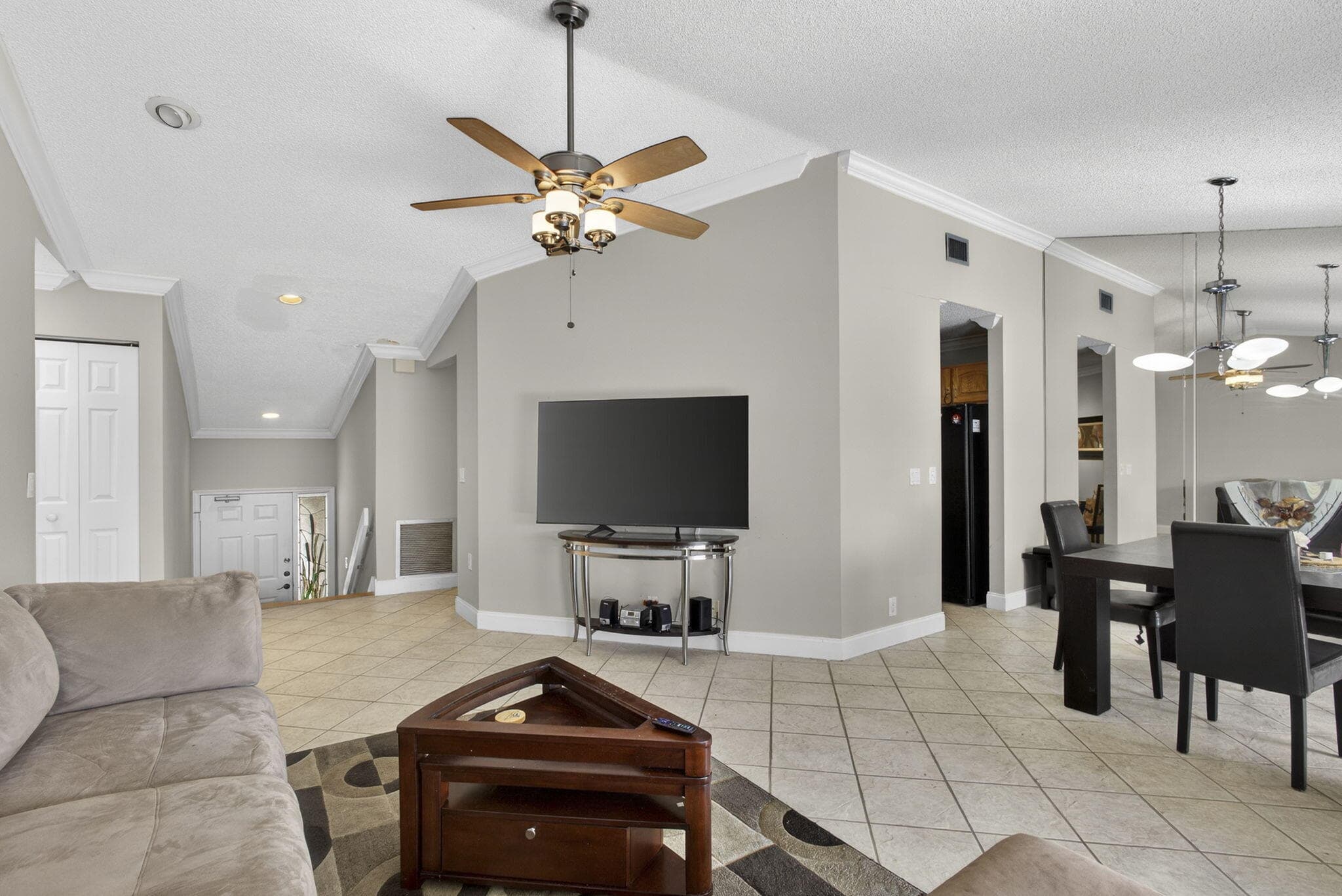 9 Lexington Lane E F, Palm Beach Gardens, FL 33418 — photo 10 of 27