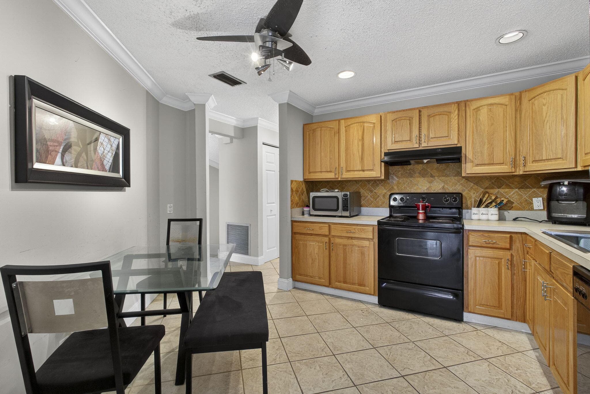 9 Lexington Lane E F, Palm Beach Gardens, FL 33418 — photo 22 of 27