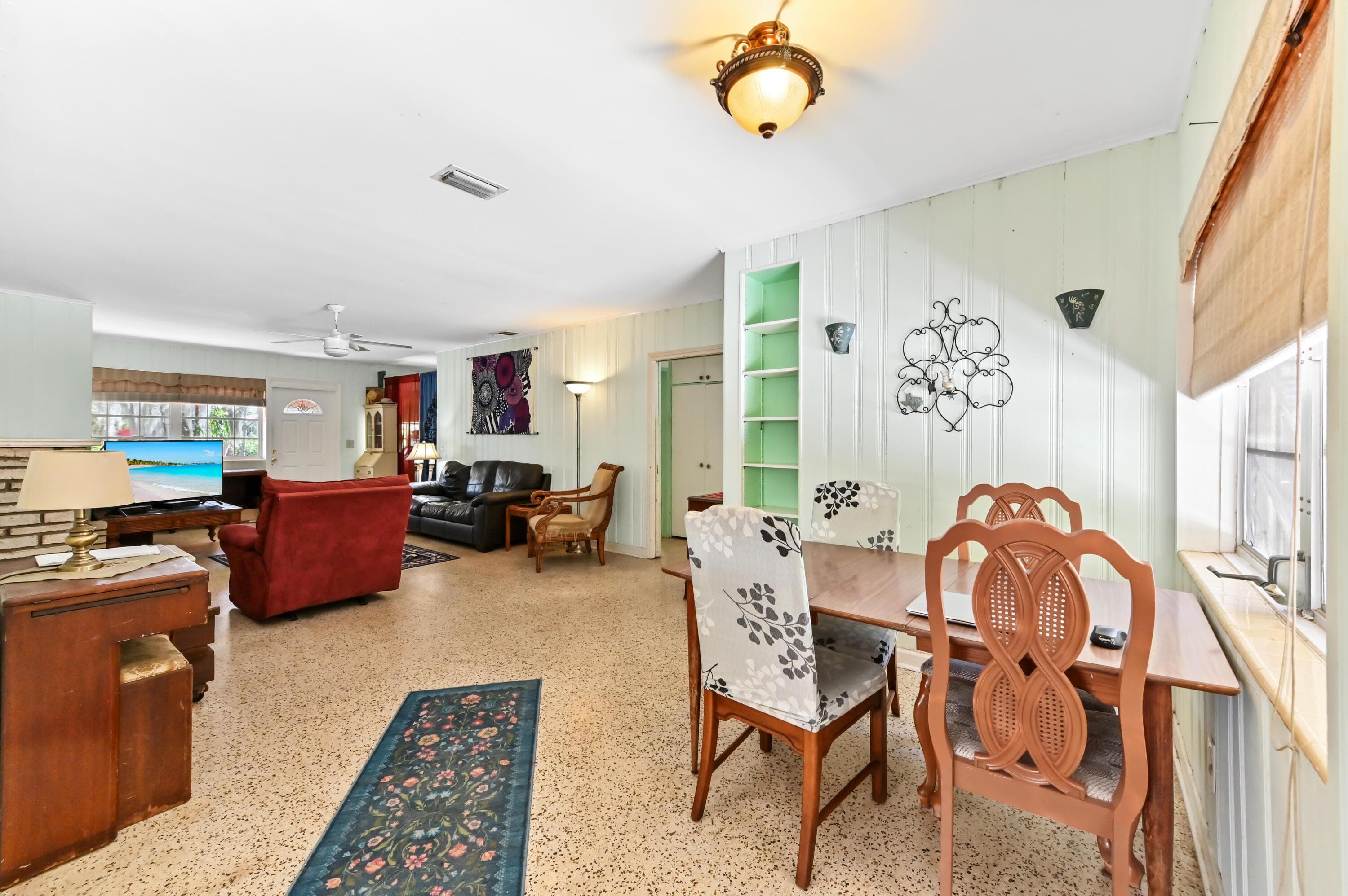 411 N Lakeside Drive, Lake Worth Beach, FL 33460 — photo 2 of 25