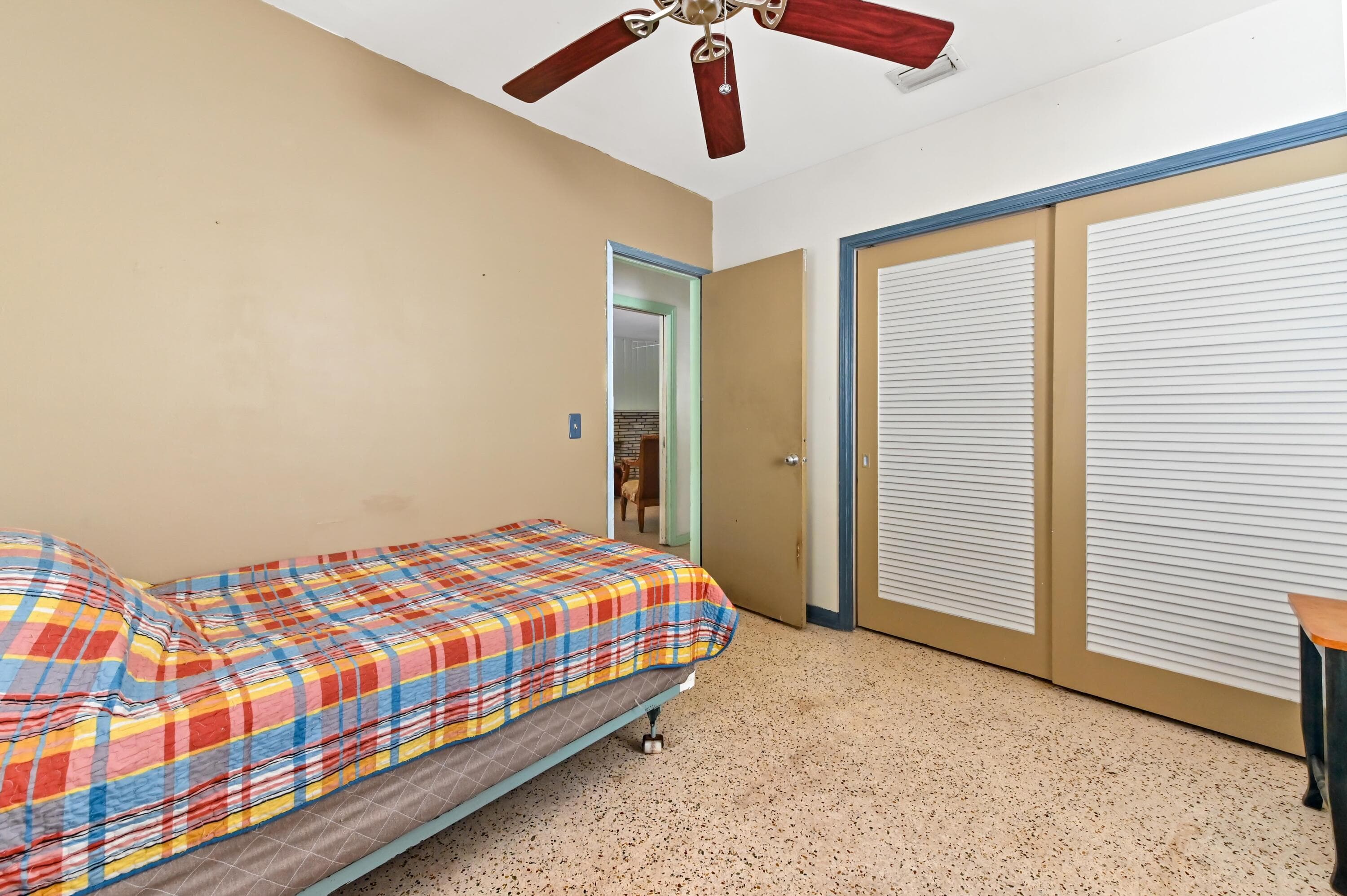 411 N Lakeside Drive, Lake Worth Beach, FL 33460 — photo 14 of 25
