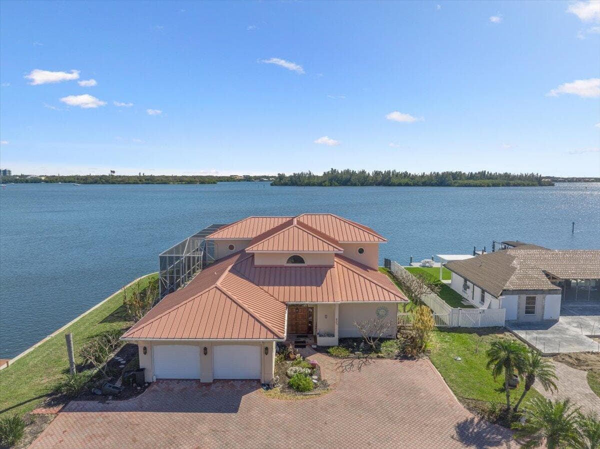 2 Seahorse Lane, Vero Beach, FL 32960 — photo 2 of 70