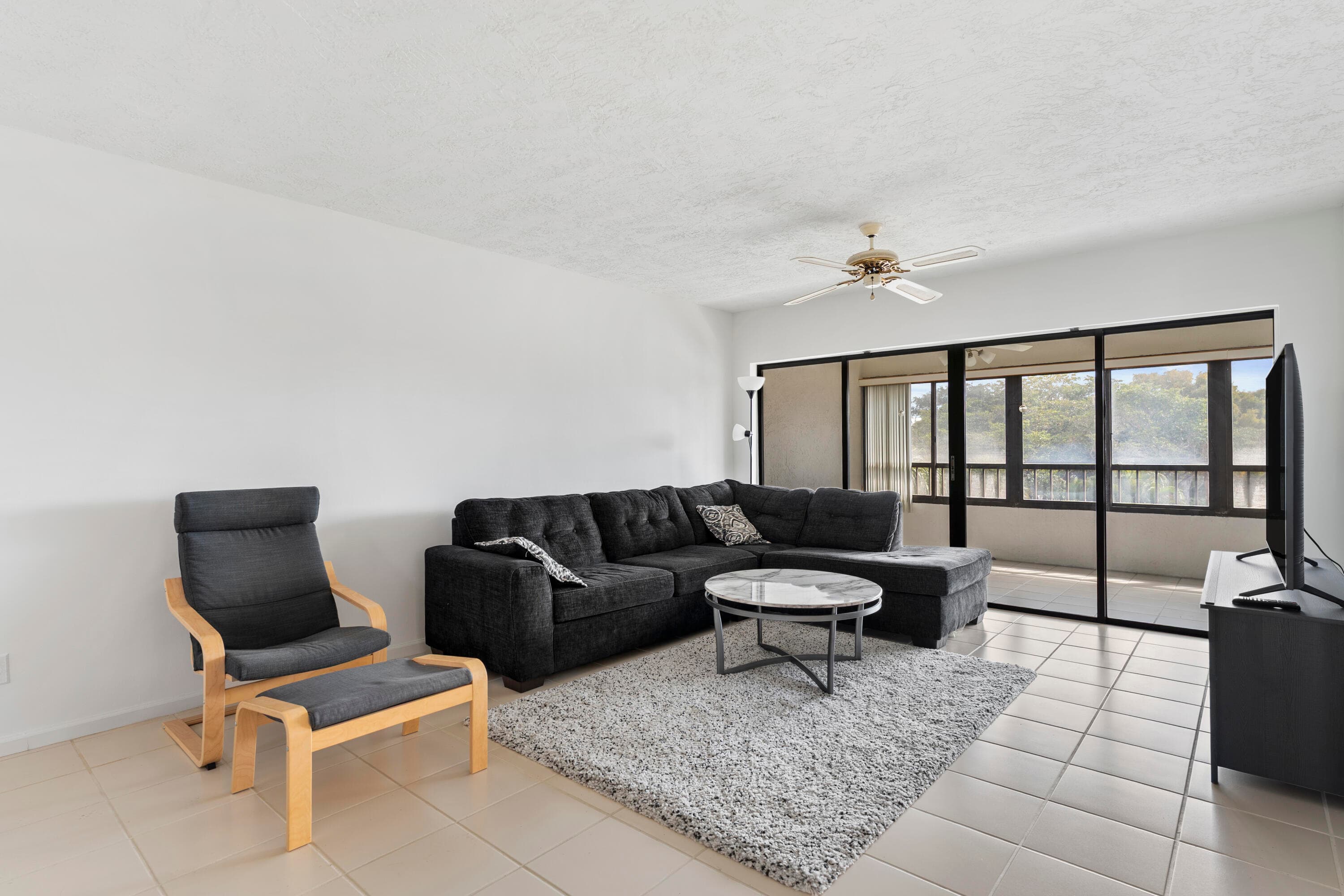 7507 La Paz Boulevard 407, Boca Raton, FL 33433 — photo 8 of 31