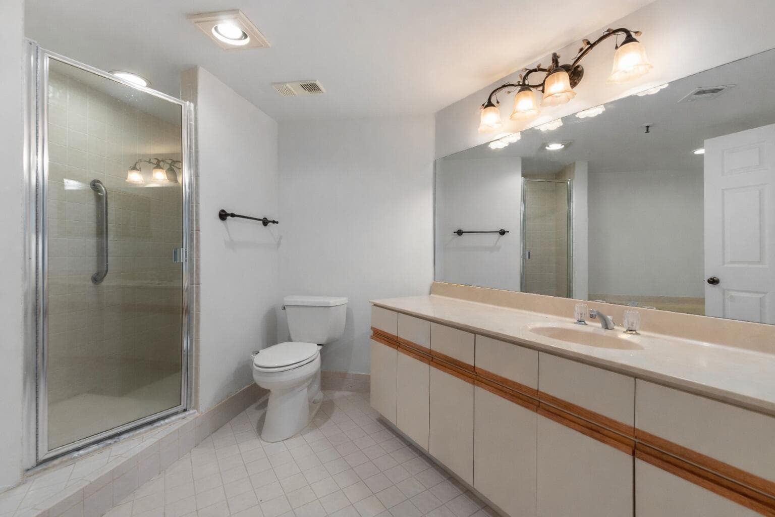 7507 La Paz Boulevard 407, Boca Raton, FL 33433 — photo 15 of 31