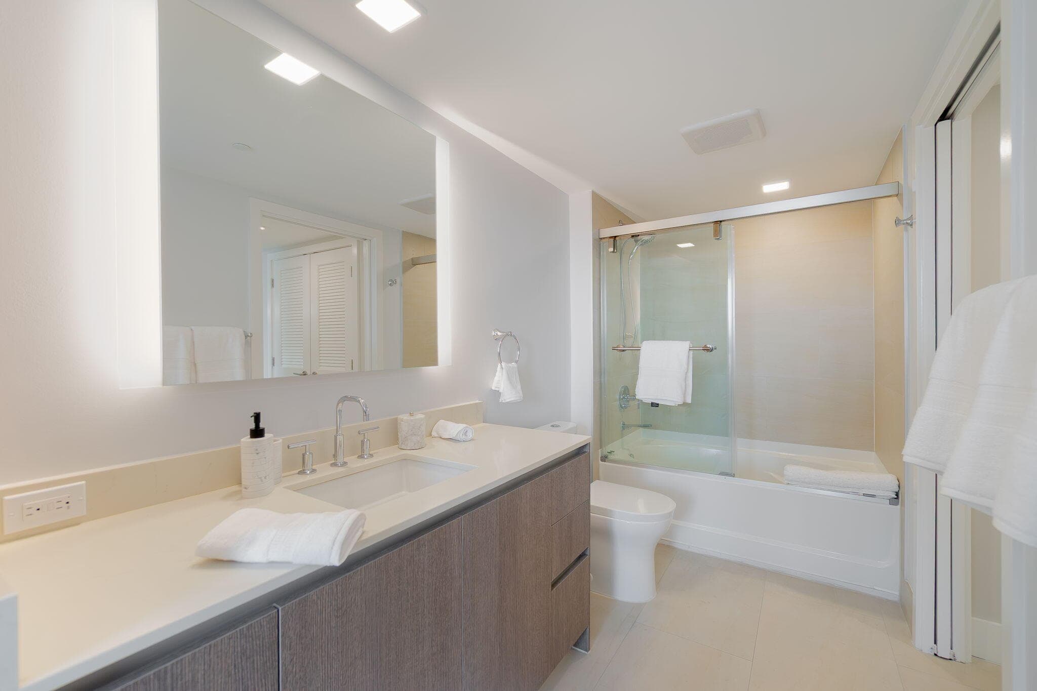 111 SE 1st Avenue 404, Delray Beach, FL 33444 — photo 20 of 55