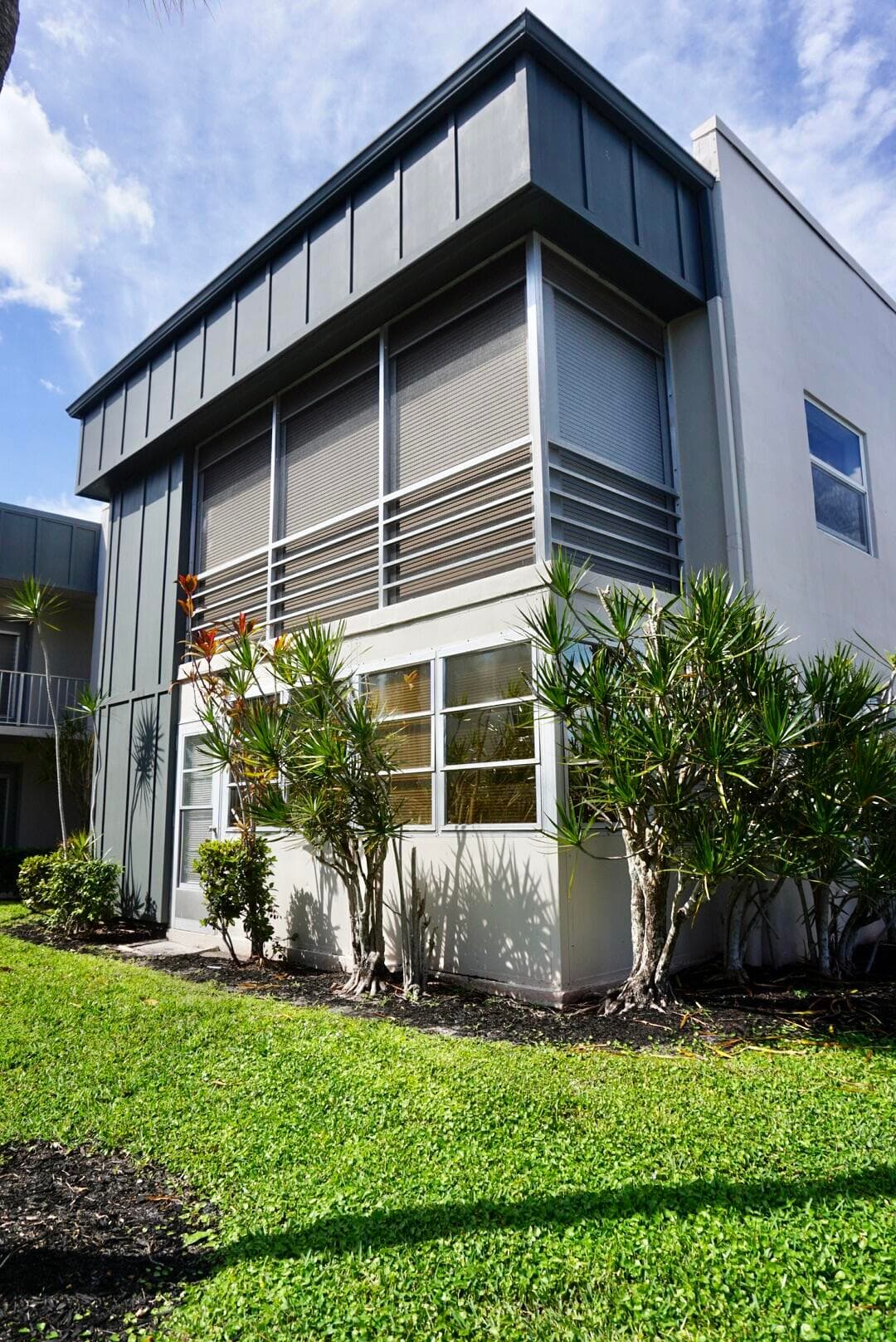 307 Burgundy G, Delray Beach, FL 33484 — photo 1 of 26