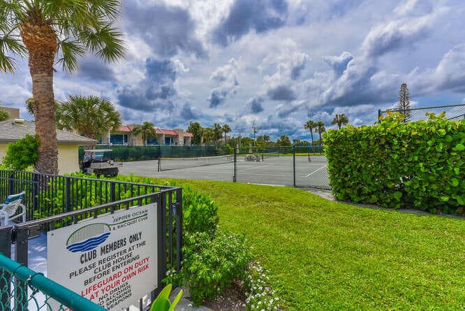 1605 S Us Highway 1 E103, Jupiter, FL 33477 — photo 34 of 40