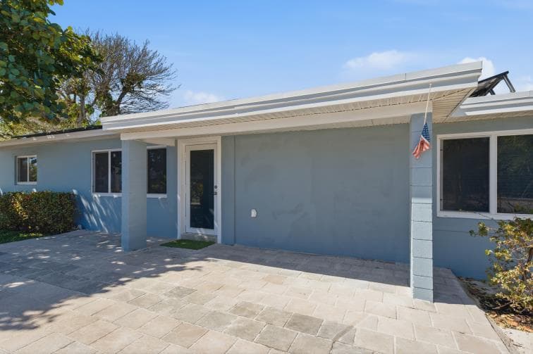 1115 S Seacrest Boulevard, Boynton Beach, FL 33435 — photo 3 of 29