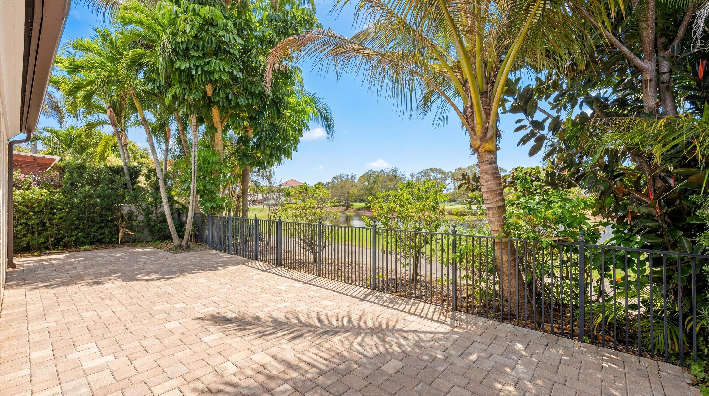 2055 Regents Boulevard, West Palm Beach, FL 33409 — photo 26 of 40