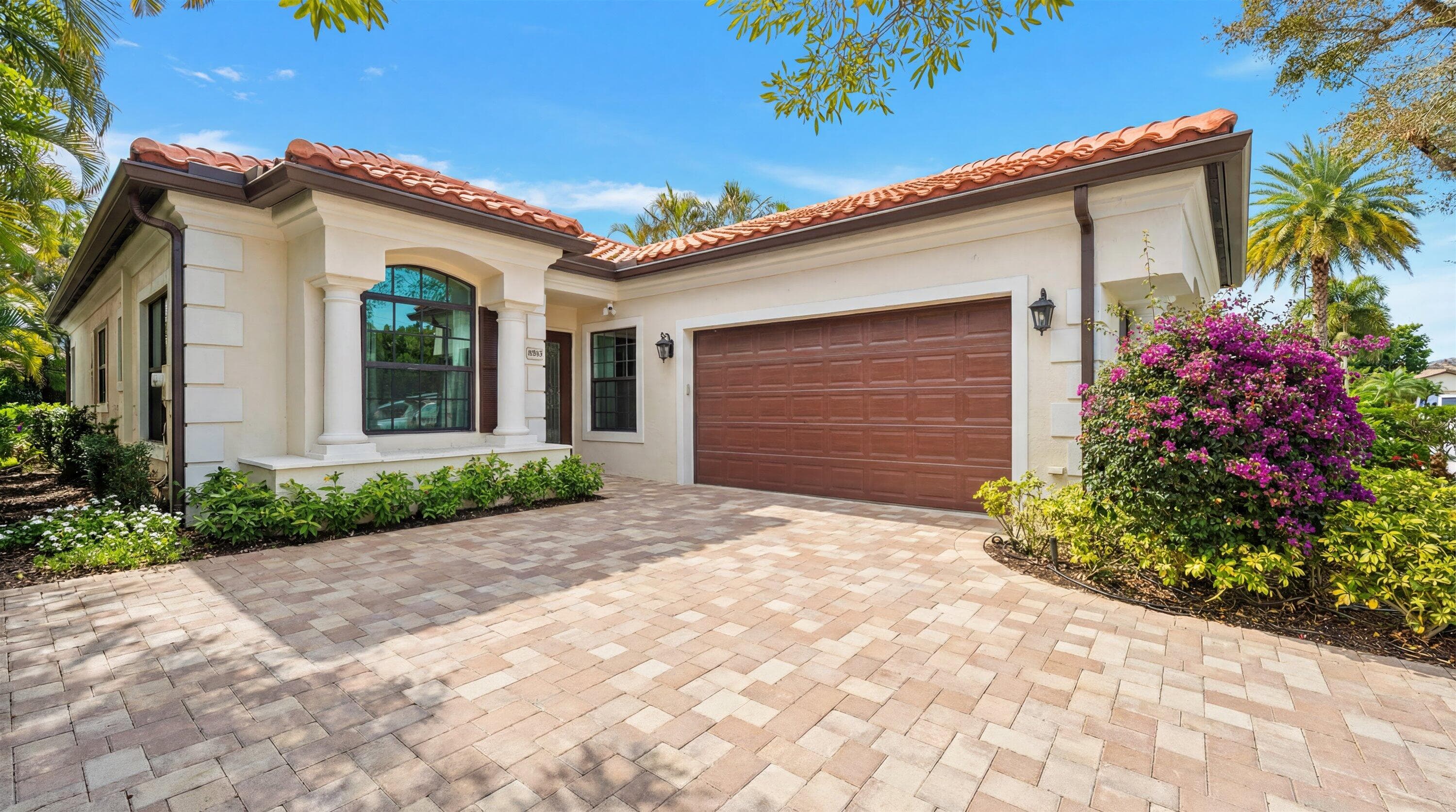 2055 Regents Boulevard, West Palm Beach, FL 33409 — photo 3 of 40