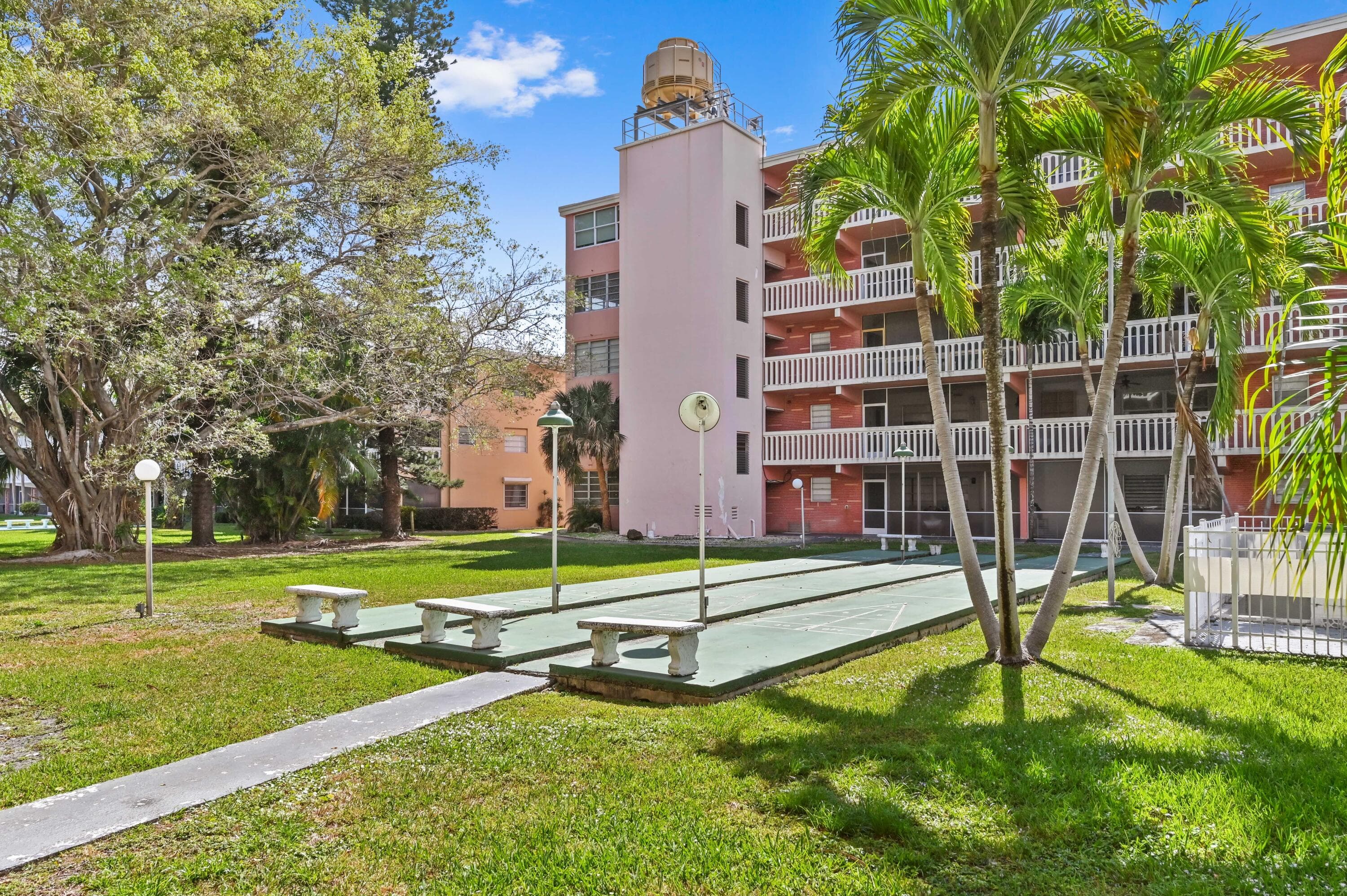 200 NE 12th Avenue 3a, Hallandale Beach, FL 33009 — photo 30 of 31