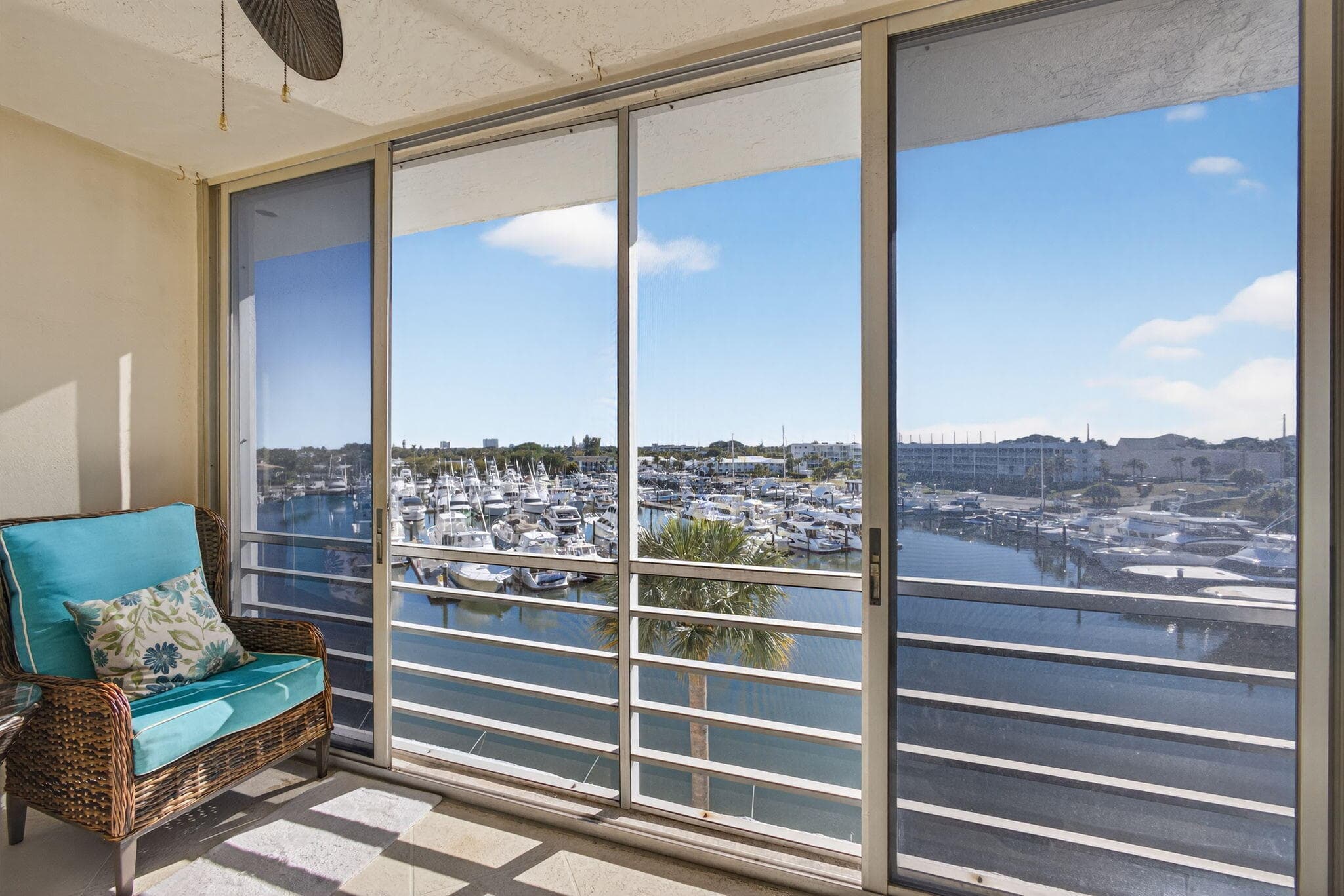 21 Yacht Club Drive 505, North Palm Beach, FL 33408 — photo 18 of 37