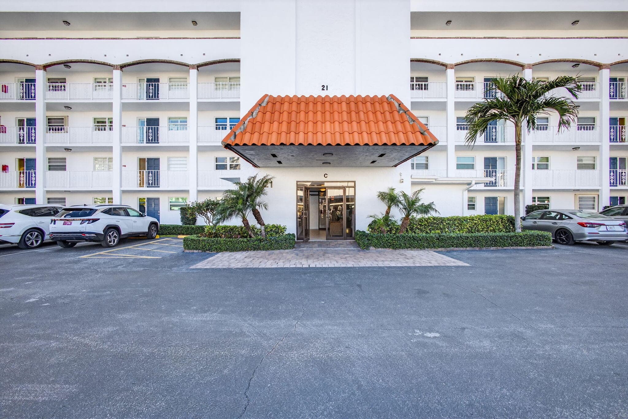 21 Yacht Club Drive 505, North Palm Beach, FL 33408 — photo 1 of 37