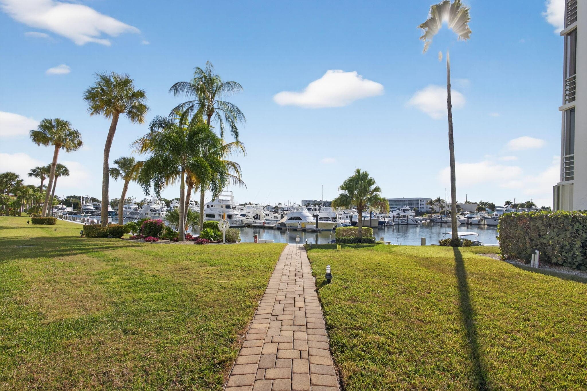 21 Yacht Club Drive 505, North Palm Beach, FL 33408 — photo 25 of 37