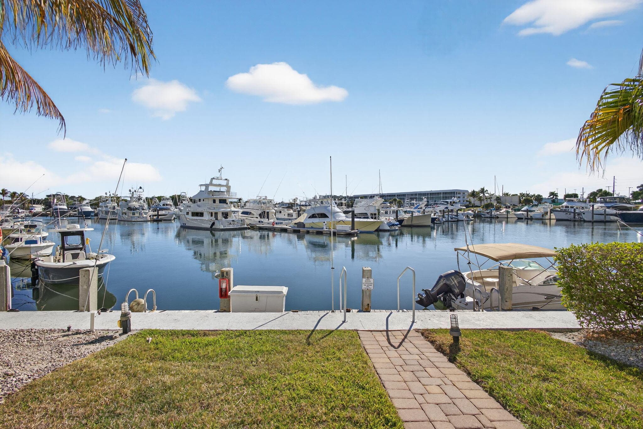 21 Yacht Club Drive 505, North Palm Beach, FL 33408 — photo 26 of 37