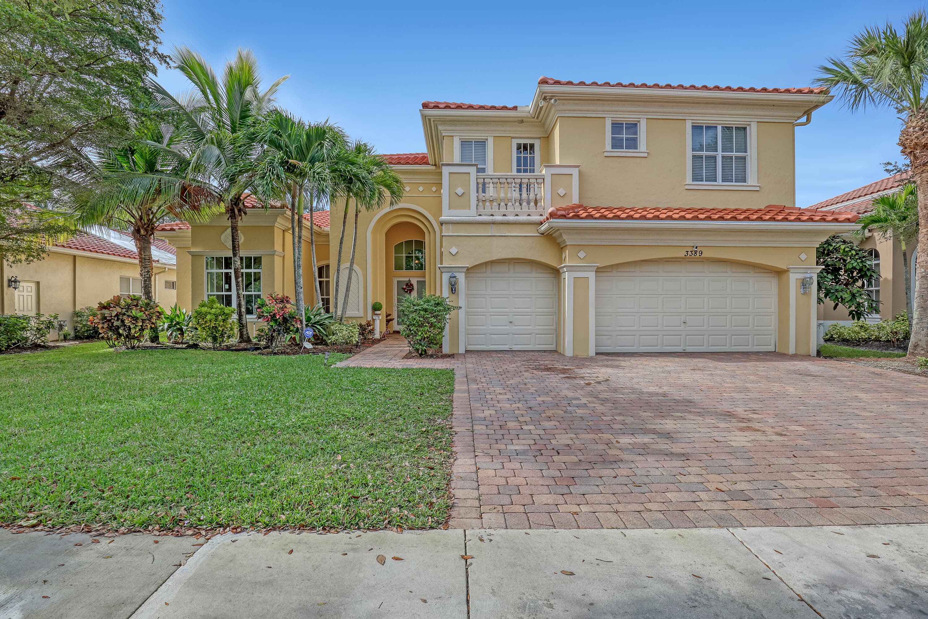 3389 Lago De Talavera, Lake Worth, FL 33467 — photo 2 of 65