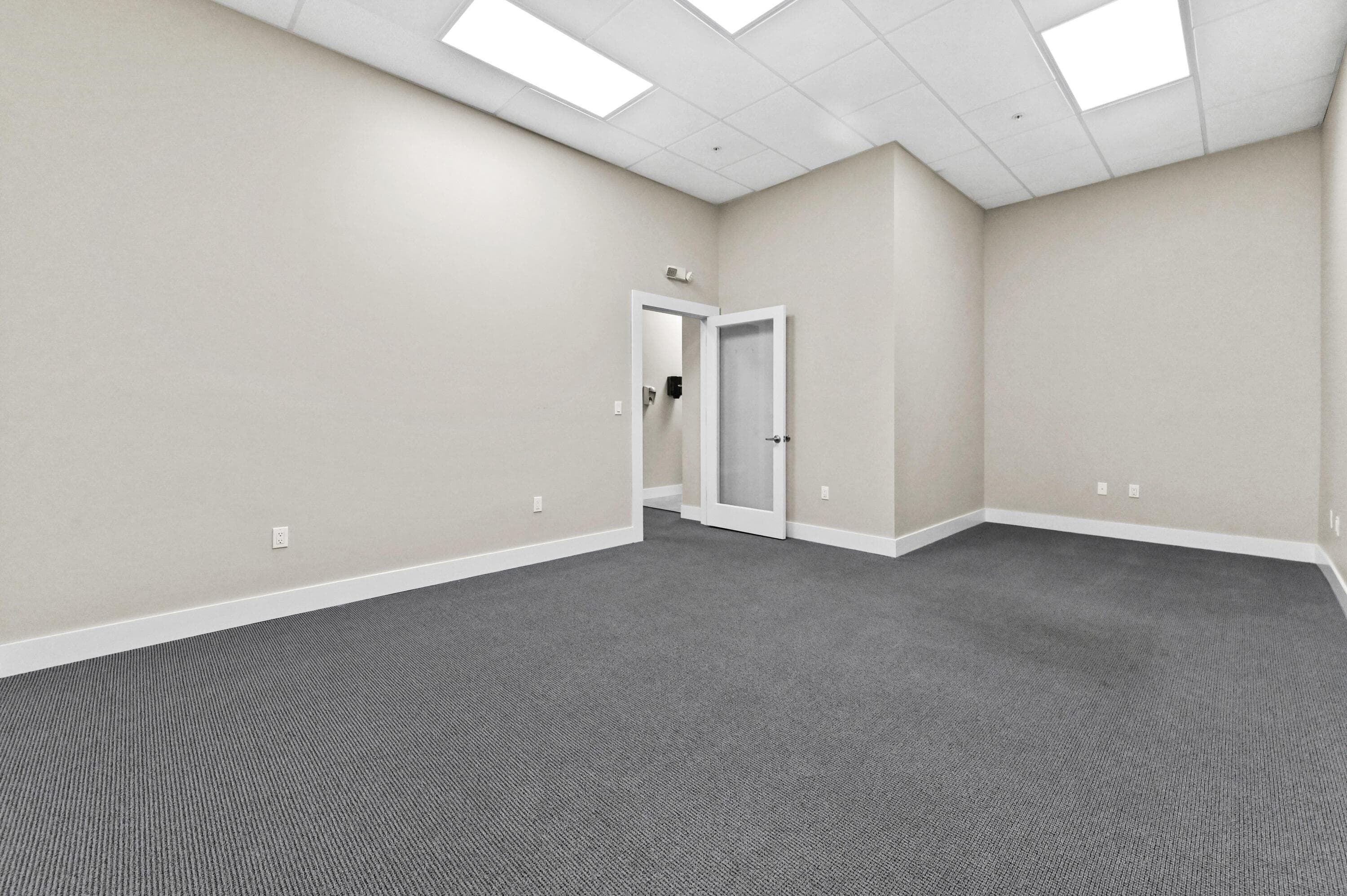 4050 Westgate Avenue 106, West Palm Beach, FL 33409 — photo 12 of 42