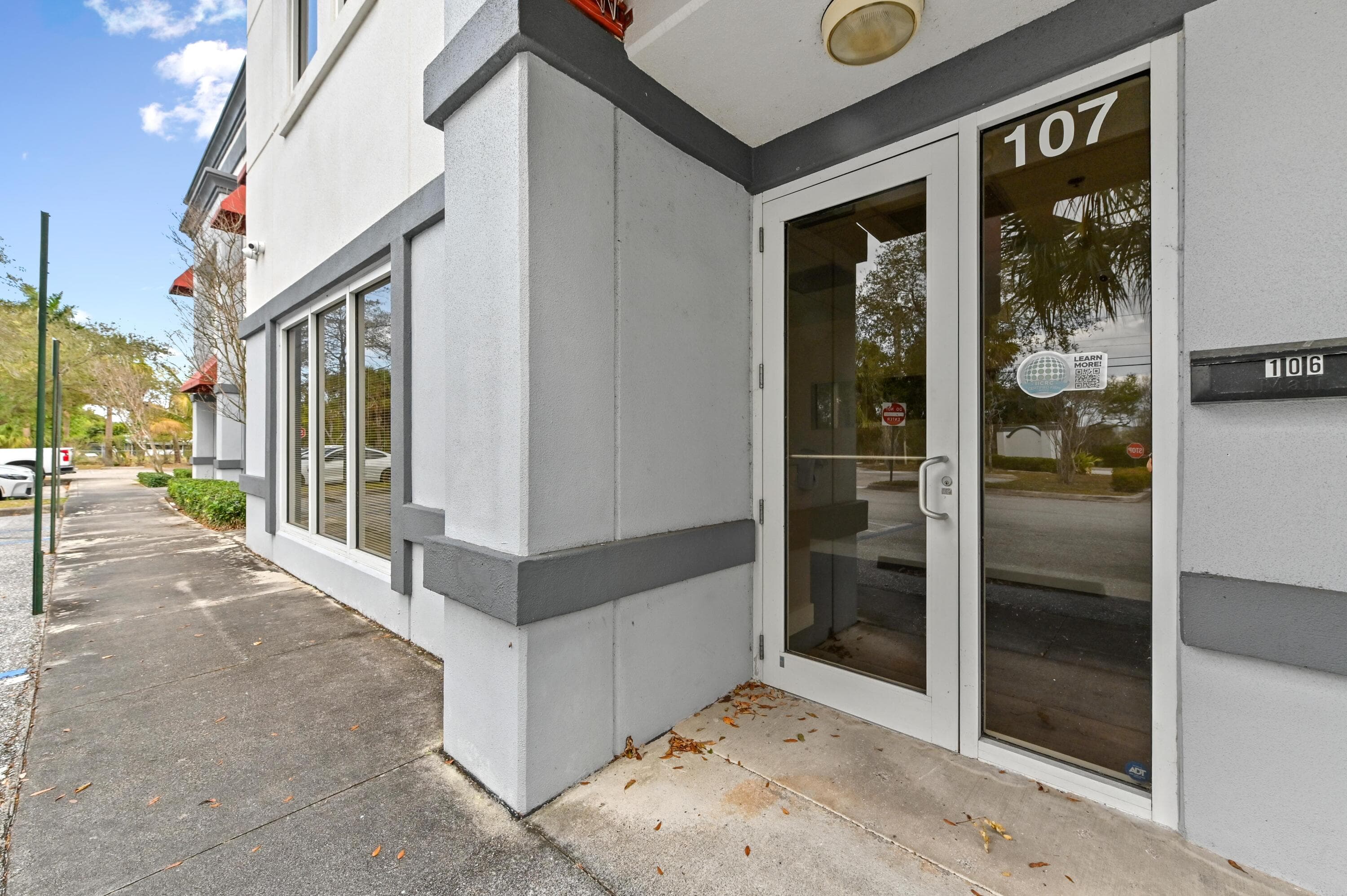 4050 Westgate Avenue 106, West Palm Beach, FL 33409 — photo 3 of 42