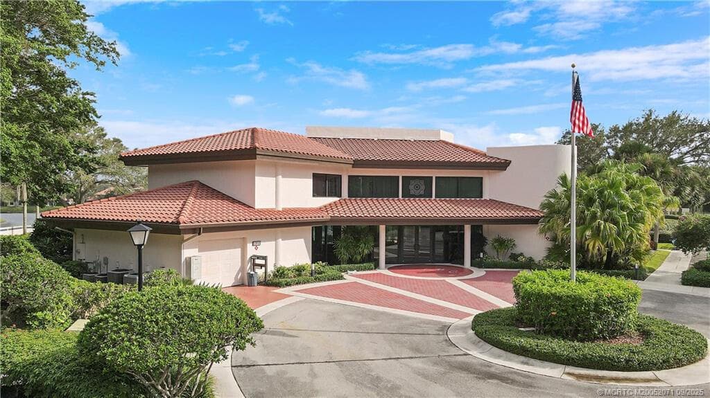 6060 SE Martinique Drive 103, Stuart, FL 34997 — photo 28 of 30