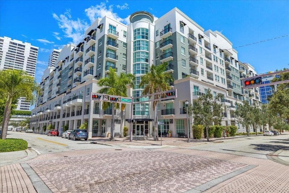 600 S Dixie Highway 644, West Palm Beach, FL 33401 — photo 1 of 11