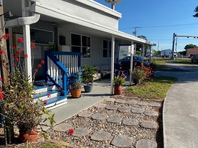 8680 Us Highway 441 SE, Okeechobee, FL 34974 — photo 2 of 12