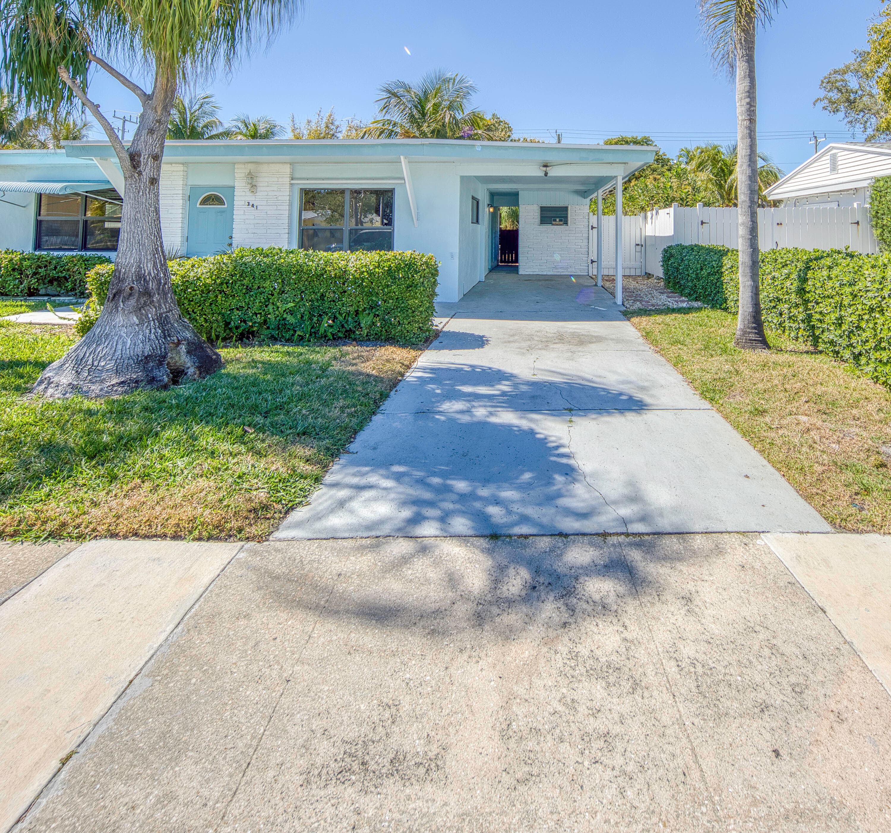 341 Pinewood Street, Lantana, FL 33462 — photo 12 of 20