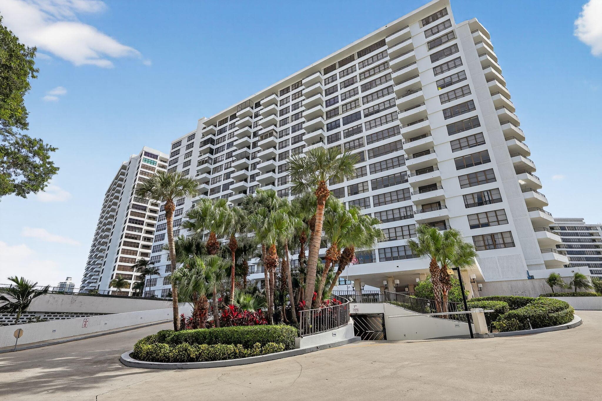 600 Three Islands Boulevard 1101, Hallandale Beach, FL 33009 — photo 2 of 72