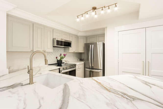 720 S Sapodilla Avenue 304, West Palm Beach, FL 33401 — photo 1 of 32