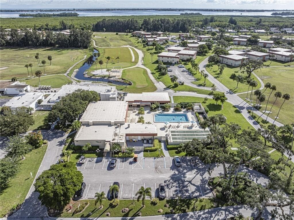 1 Vista Palm Lane 207, Vero Beach, FL 32962 — photo 19 of 36