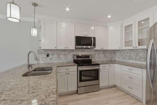 1218 Imperial Lake Road, West Palm Beach, FL 33413 — photo 15 of 32