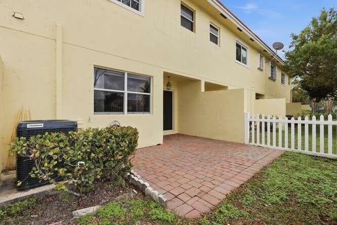 1218 Imperial Lake Road, West Palm Beach, FL 33413 — photo 32 of 32