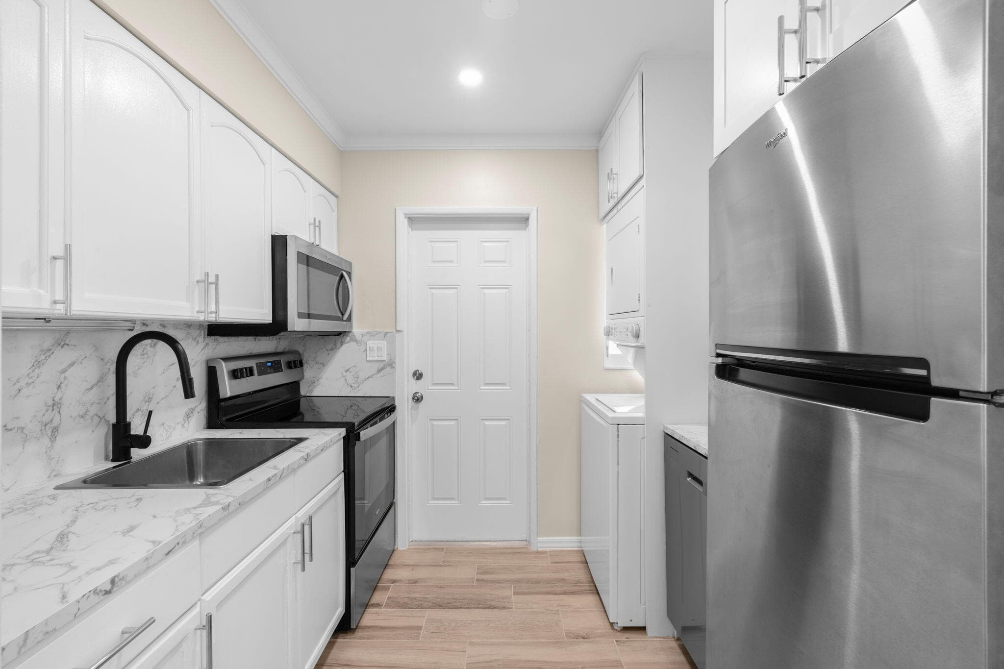 1541 NE 15th Avenue 1541, Fort Lauderdale, FL 33304 — photo 4 of 28