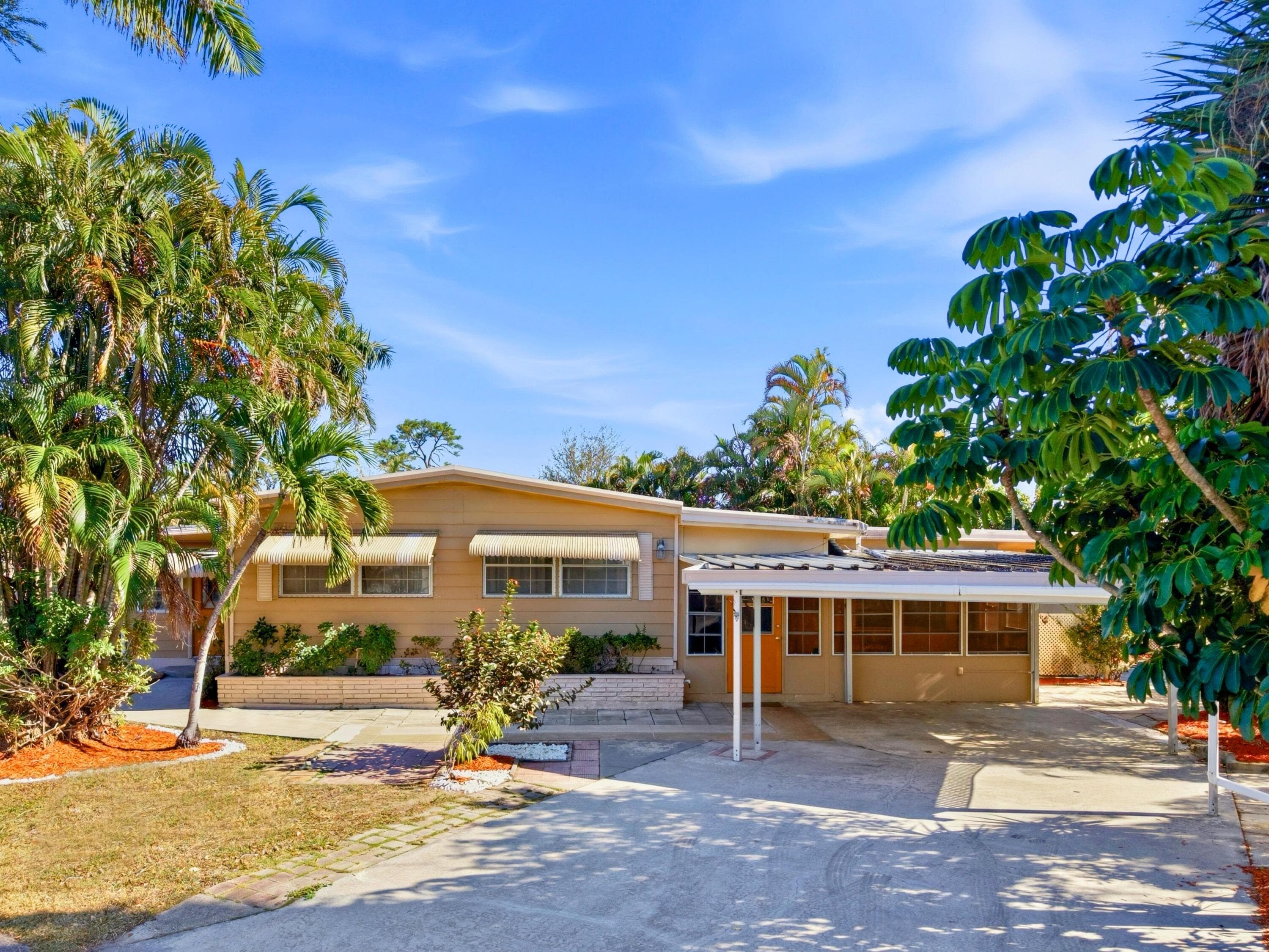 8903 Oak Street, Boynton Beach, FL 33436 — photo