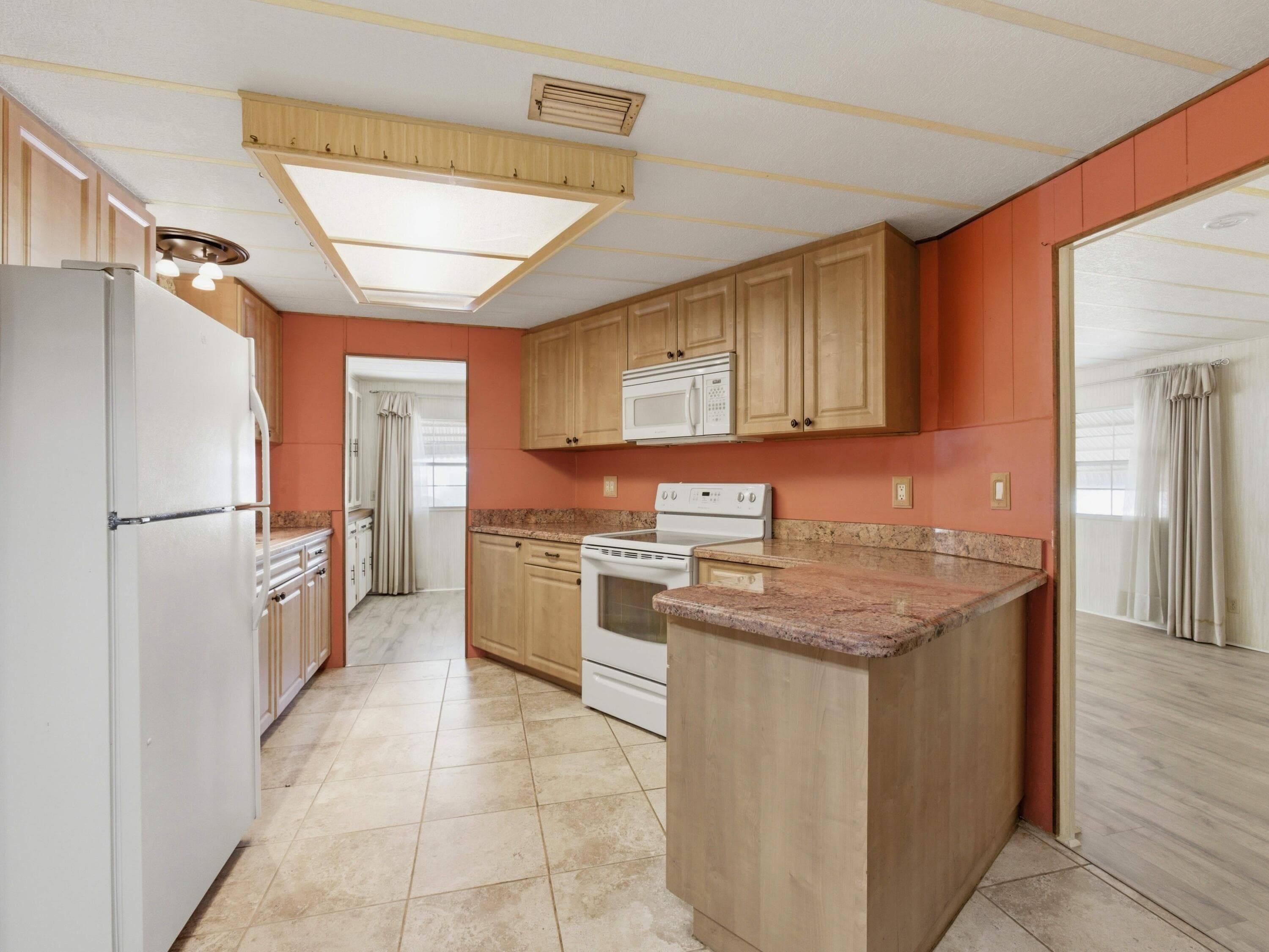 8903 Oak Street, Boynton Beach, FL 33436 — photo 16 of 41