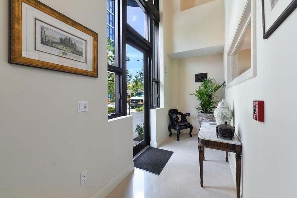 701 S Olive Avenue 117, West Palm Beach, FL 33401 — photo 2 of 47