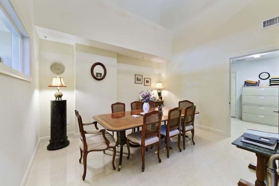 701 S Olive Avenue 117, West Palm Beach, FL 33401 — photo 7 of 47