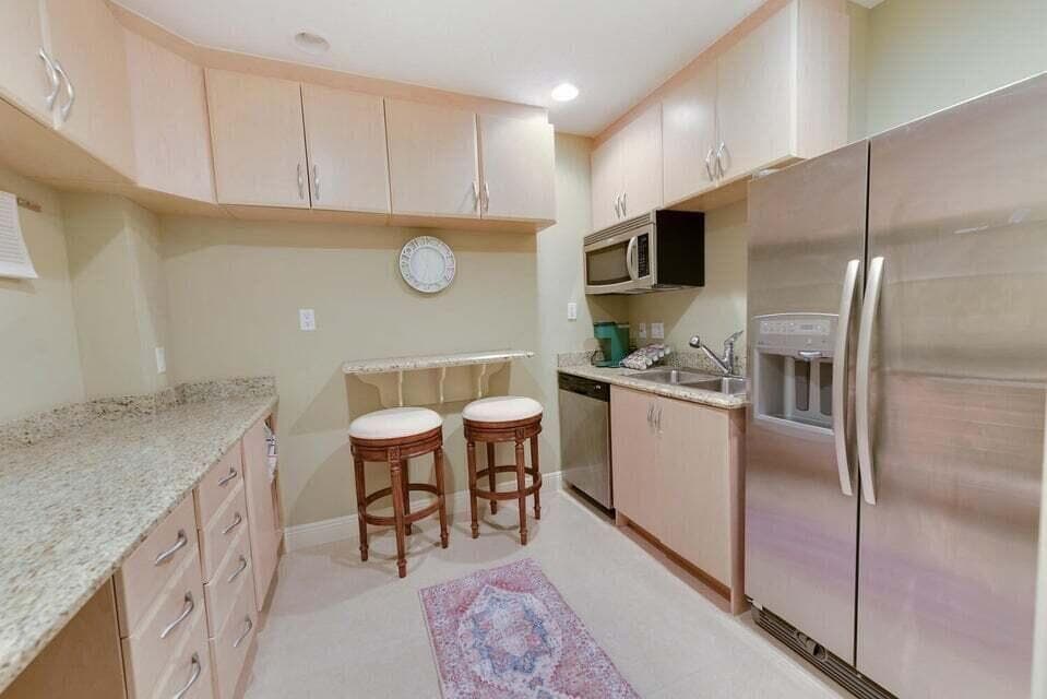 701 S Olive Avenue 117, West Palm Beach, FL 33401 — photo 15 of 47
