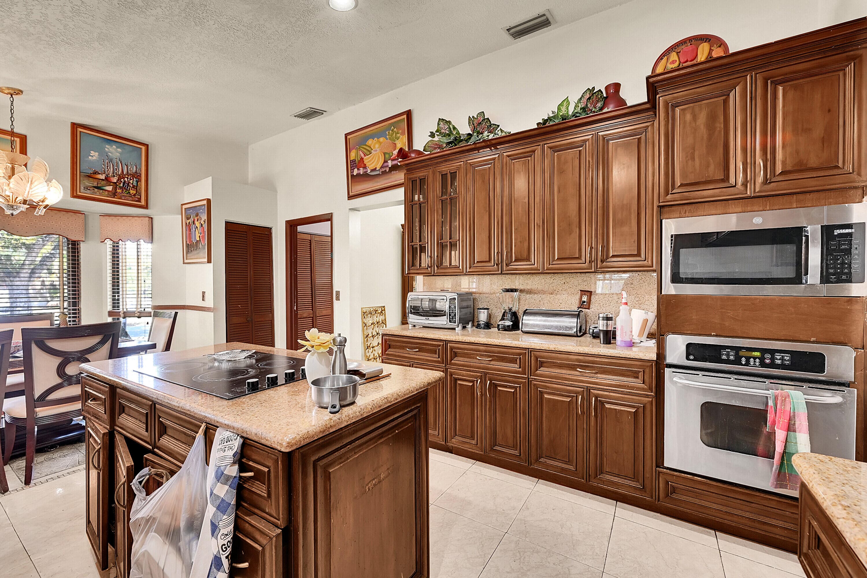 5172 NW 84th Road, Coral Springs, FL 33067 — photo 14 of 38