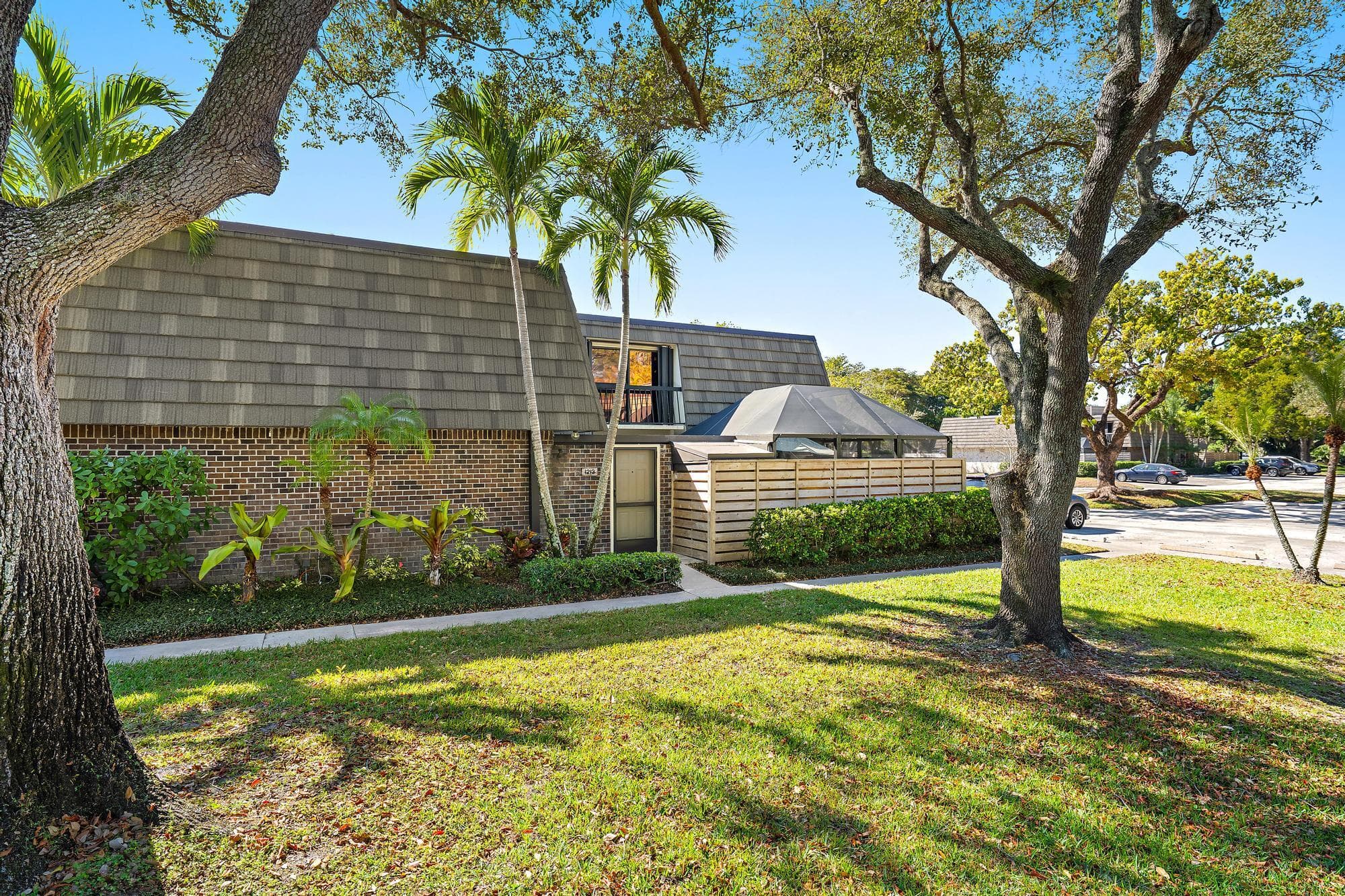1213 12th Terrace 1213, Palm Beach Gardens, FL 33418 — photo 2 of 17