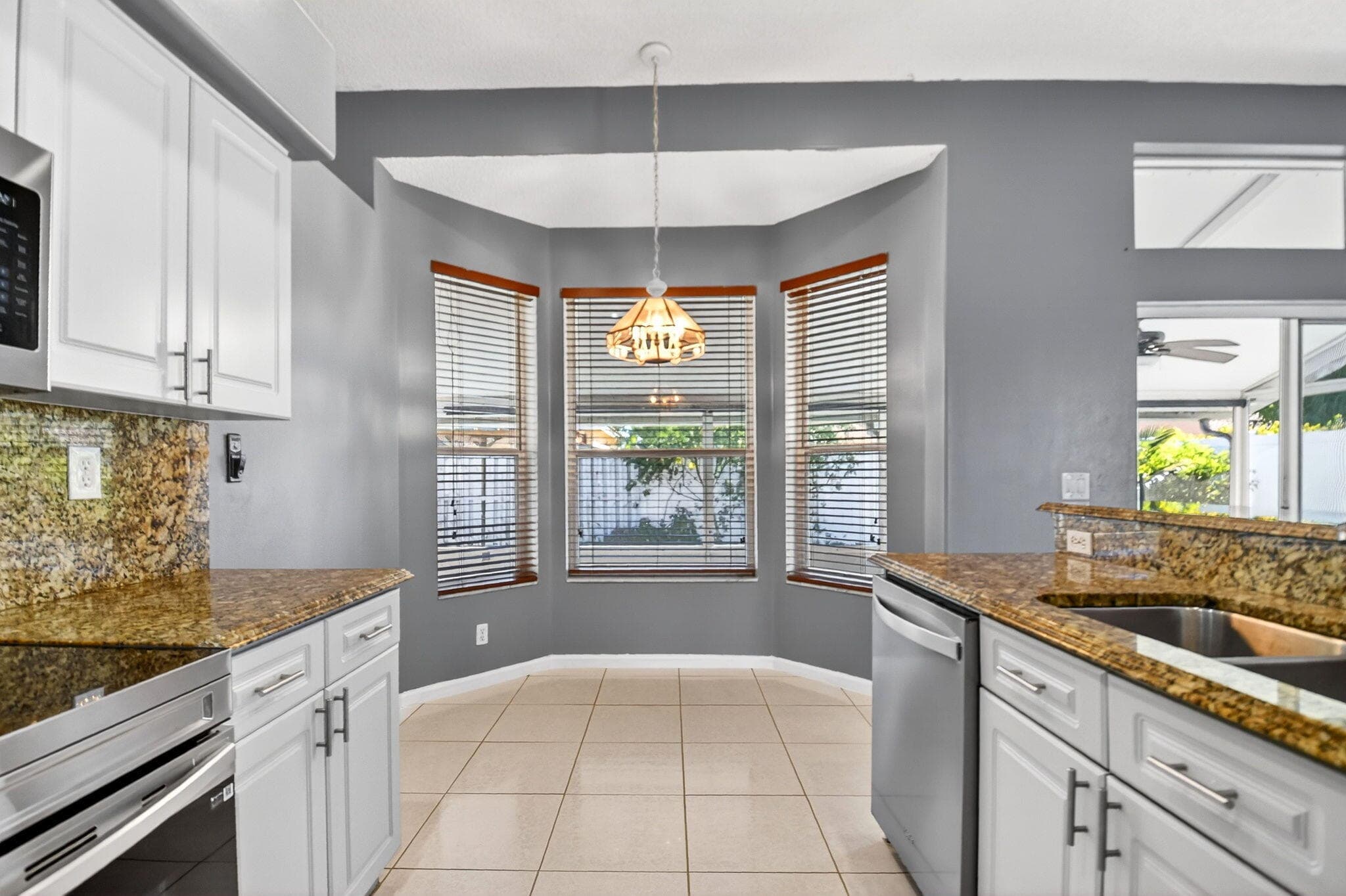 6778 Las Colinas Street, Lake Worth, FL 33463 — photo 12 of 84