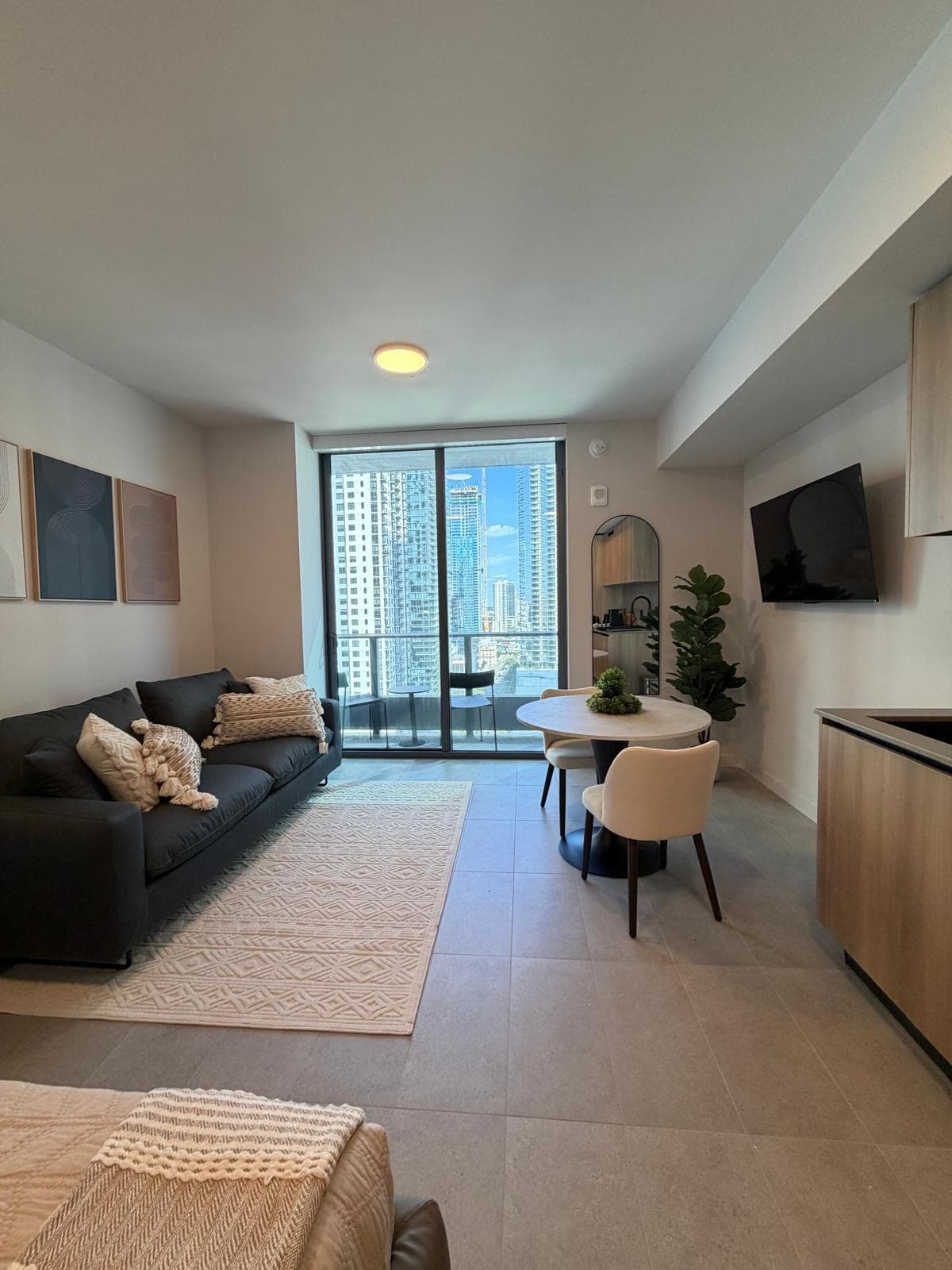 121 NE 5th Street 2309, Miami, FL 33132 — photo 16 of 52